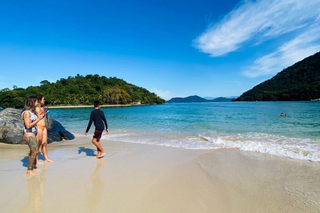 Ilha de Cataguás - Passeio de Lancha em Angra