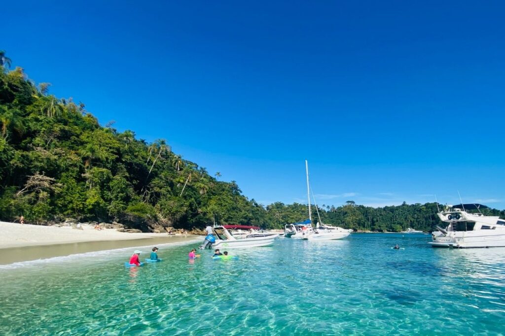 Jurubaiba, Dentista - Passeio de Lancha em Angra